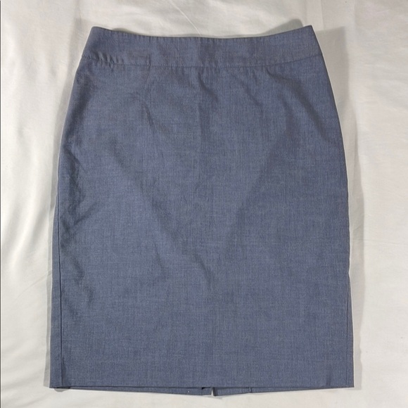 Ann Taylor Factory Dresses & Skirts - Ann Taylor womens light blue grey knee length rear zip pencil skirt - size 0